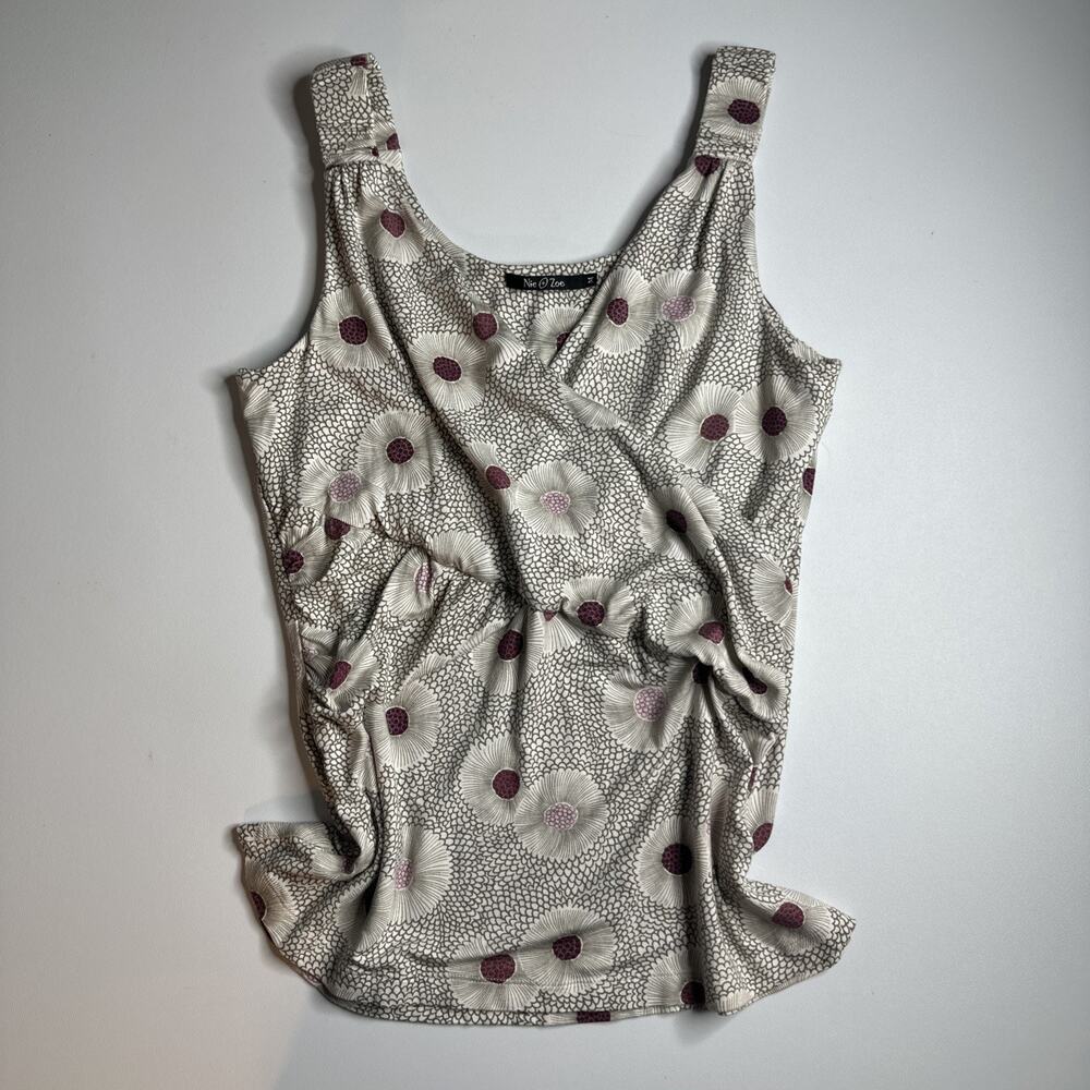 Nic + Zoe Floral Art Print Black White VNeck Wrap Tank Top Sleeveless Sz Medium - Picture 3 of 10